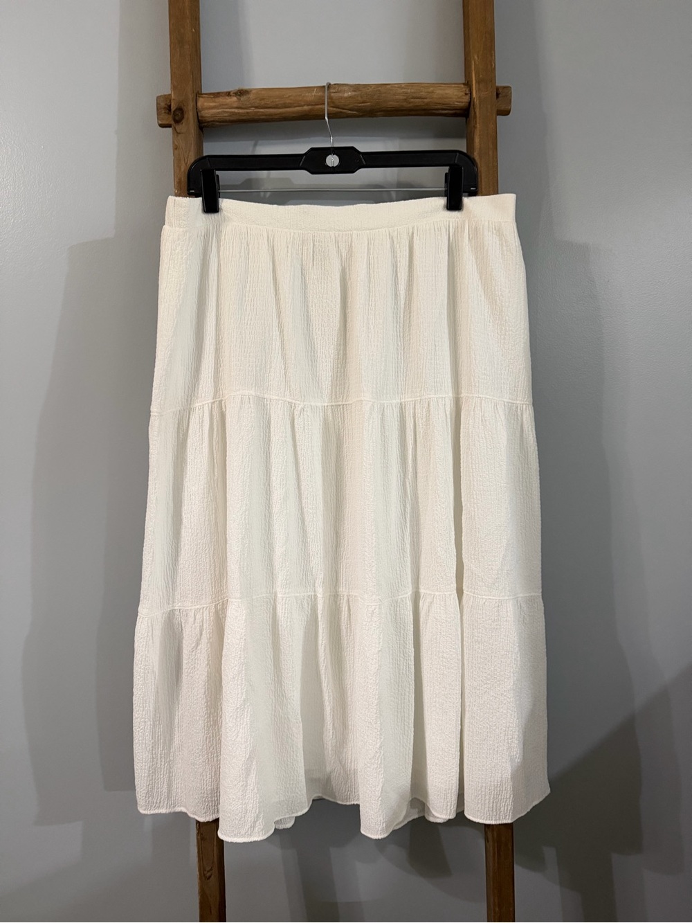 Anne Klein White Tiered Midi Skirt